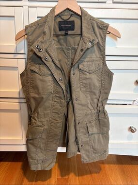 Banana Republic Khaki Cargo Field Vest